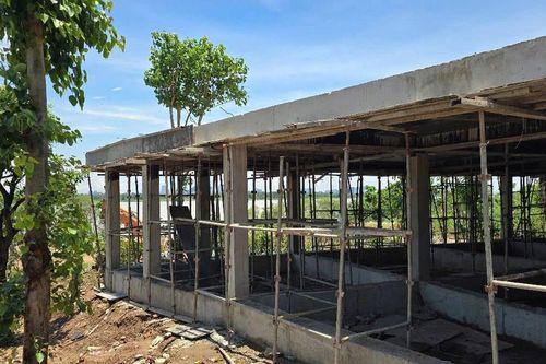 Xử phạt công trình trái phép trên hành lang thoát lũ sông Hồng