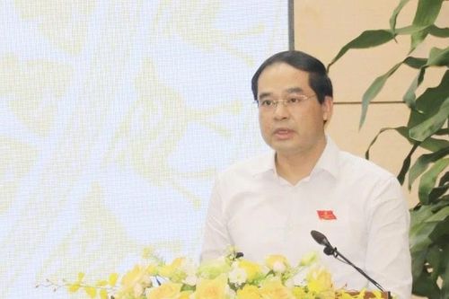 Lào Cai thông qua nghị quyết hỗ trợ cán bộ chuyển về trung tâm hành chính mới làm việc