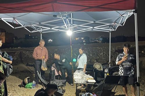 Cô gái sinh năm 2004 mất tích bí ẩn sau khi bỏ lại xe máy trên cầu