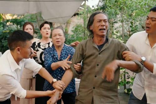 Cả đoàn phim cười bò vì màn ăn vạ Thu Quỳnh của NSND Bùi Bài Bình
