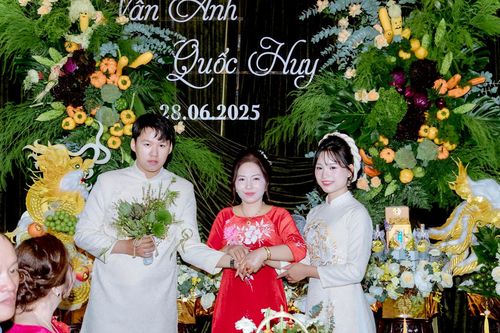Cô dâu Lâm Đồng trang trí đám cưới bằng 500kg rau củ, cả họ ăn 1 tháng mới hết