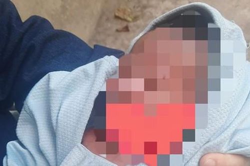 Bé sơ sinh bị bỏ rơi cùng lá thư viết tay: Con là sinh viên, không thể nuôi bé