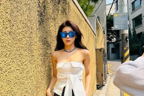 Nữ diễn viên Ha Ji Won gây xôn xao với ngoại hình khác lạ tại sự kiện