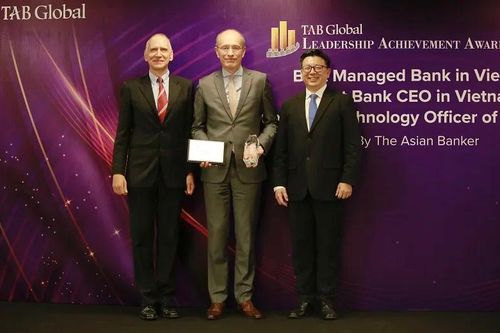 Techcombank được vinh danh 3 giải thưởng The Asian Banker