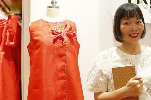Bộ sưu tập 'Vân Tưởng Liên' của nhà thiết kế Trịnh Bích Thủy được trưng bày tại TPHCM