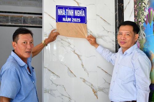 Xã Đông Thái bàn giao 60 căn nhà Tình nghĩa