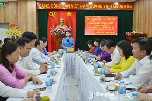 Ủy viên dự khuyết Trung ương Đảng, Phó Bí thư Thường trực Tỉnh ủy, Chủ tịch HĐND tỉnh Tôn Ngọc Hạnh làm việc với Ban Tuyên giáo và Dân vận Tỉnh ủy Đồng Nai