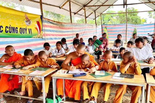 Giữ gìn tiếng Khmer giữa dòng chảy hiện đại
