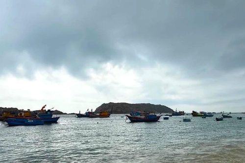 Vùng biển Gia Lai gió giật cấp 7-8, phía Tây tỉnh đề phòng mưa giông