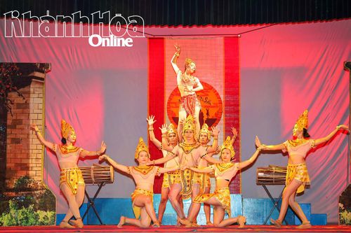 Ra mắt chương trình biểu diễn nghệ thuật đường phố 'Về miền di sản'