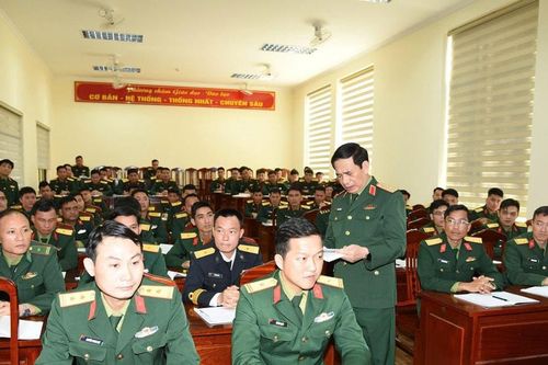 Cầu nối vun đắp tình hữu nghị