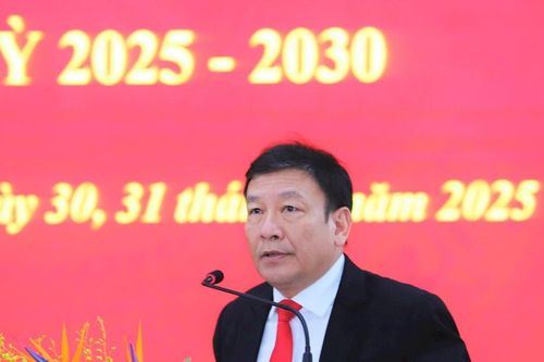 Đồng chí Bùi Thắng, Phó Bí thư Tỉnh ủy Lâm Đồng dự Đại hội Đảng bộ Phường 1 Bảo Lộc