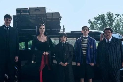 Bom tấn truyền hình Wednesday mùa 2 'đụng' nhiều đối thủ nặng ký trong tháng 8