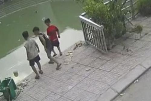 Hà Nội: Hai bé trai tử vong thương tâm dưới giếng làng ở An Khánh