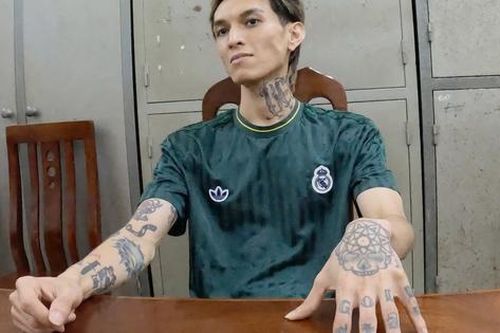 Rapper Bình 'Gold' ép tài xế đi vào làn khẩn cấp trước khi cướp taxi