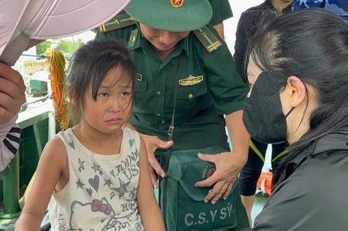 Cha ôm con gái trôi dạt 13 tiếng trên biển Hà Tĩnh: Hành trình sinh tồn nhờ tình phụ tử
