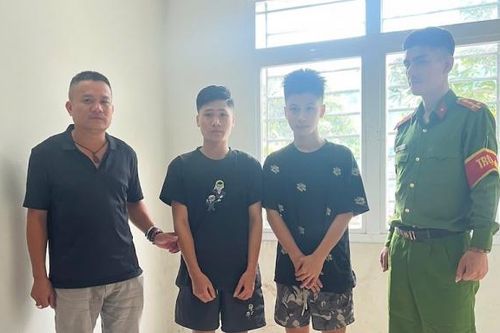 Mâu thuẫn cá nhân, dùng bình xịt hơi cay và súng cao su gây án