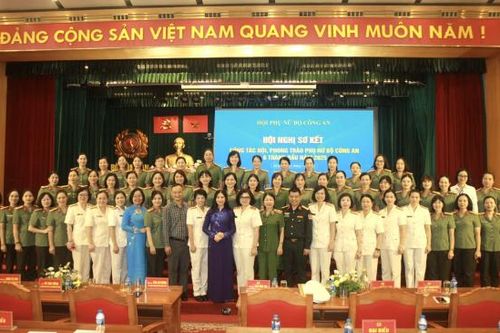 Sơ kết công tác Hội và trao giải Cuộc thi tìm hiểu chương trình hành động quốc gia về phụ nữ