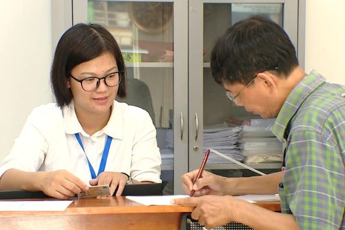 Công chức phường đổi mới công tác phục vụ nhân dân