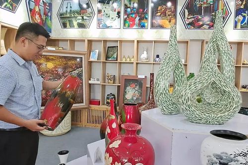 Quảng bá hơn 350 sản phẩm thủ công mỹ nghệ, OCOP