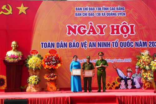 Thứ trưởng Bộ Công an Nguyễn Ngọc Lâm dự Ngày hội 'Toàn dân bảo vệ an ninh Tổ quốc' tại xã Quảng Uyên