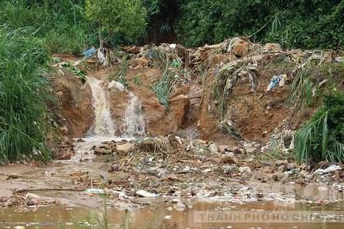 Vụ khu xử lý rác vỡ đáy: Gây ô nhiễm, thiệt hại nặng cho nhiều hộ dân