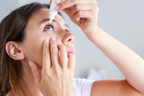 Mẹo phòng tránh các sai sót thường gặp khi dùng thuốc nhỏ mắt