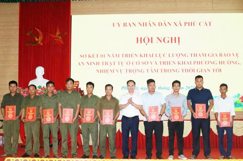 Kịp thời giải quyết các vụ việc phát sinh ngay từ cơ sở, không để hình thành điểm nóng