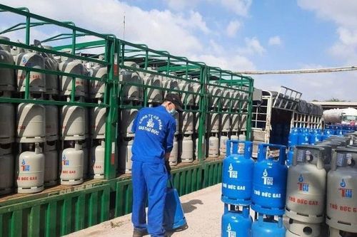 Giá gas tại Thành phố Hồ Chí Minh tiếp tục giảm 18.000 đồng/bình 12kg