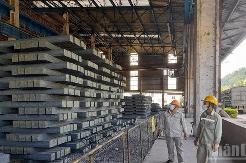 Gang thép Cao Bằng giữ vững sản xuất, bảo đảm việc làm cho người lao động