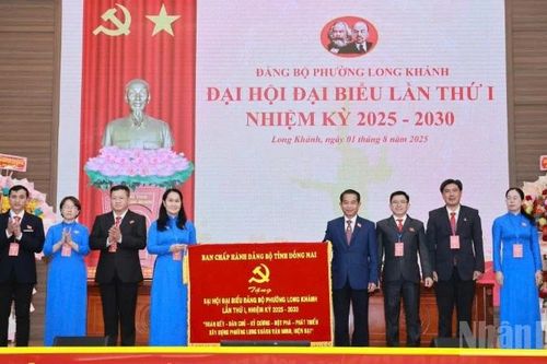 Phát huy truyền thống quê hương Long Khánh Anh hùng