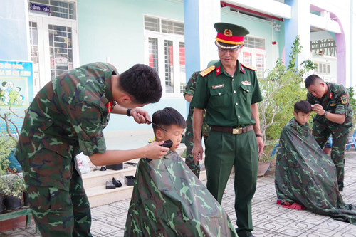 Kết nối yêu thương, thắp sáng niềm tin nơi vùng sâu, vùng xa