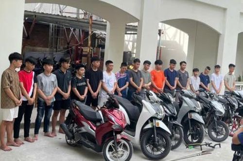 Công an Đà Nẵng bắt 14 'báo thủ' đường phố