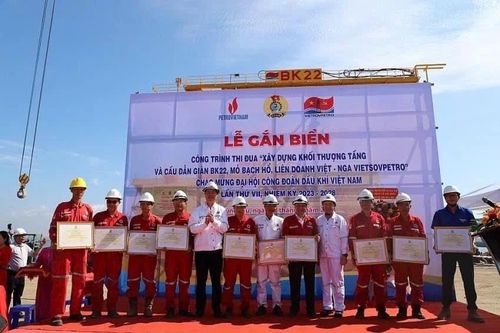 Thi đua mang lại sức sống cho ngành dầu khí Việt Nam