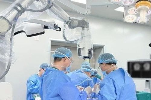 Cứu sản phụ mang thai tuần 19 đột quỵ do tiền sản giật