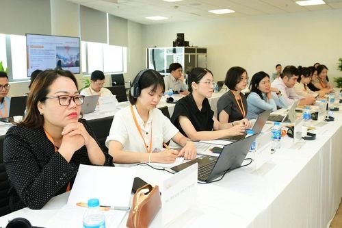 Chuẩn bị cán bộ 'nguồn'