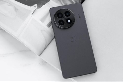Smartphone pin 7.000 mAh lên ngôi trong cuộc đua dung lượng