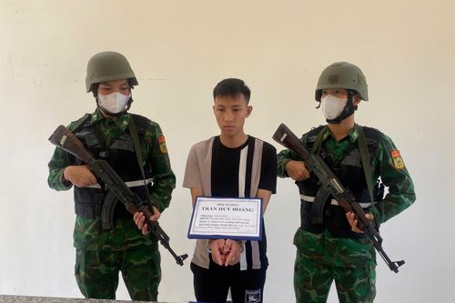 Bắt quả tang đối tượng tàng trữ trái phép ma túy