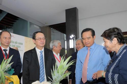 TP HCM: Đẩy mạnh chuyển đổi xanh, nâng cao năng lực cạnh tranh, thu hút đầu tư và duy trì vị thế đầu tàu