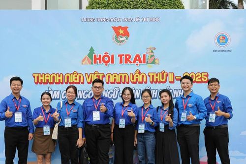 Sôi nổi hội trại 'Thanh niên Việt Nam: Làm chủ ngoại ngữ – Bản lĩnh hội nhập'