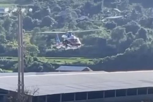Sơn La: Trực thăng giải cứu thành công 8 người dân bị cô lập do mưa lũ