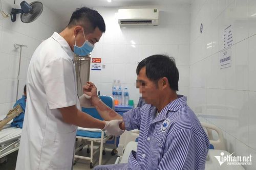 Gia đình 3 người mắc căn bệnh ít ai nghĩ đến