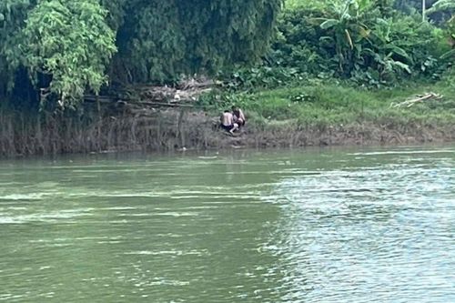 Dấu hiệu lạ bên cầu Sông Mãng, chỉ huy trưởng kịp thời cứu người thoát chết