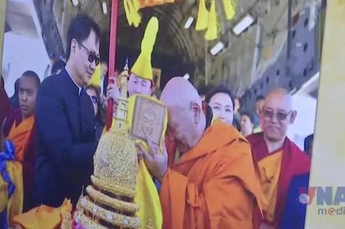 Ấn Độ chào đón sự trở về của xá lợi Phật linh thiêng