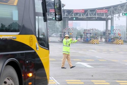 Ngăn các nguy cơ tiềm ẩn về tai nạn giao thông liên quan đến xe khách