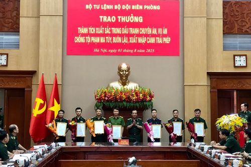BĐBP khen thưởng lực lượng đấu tranh các chuyên án, vụ án lớn
