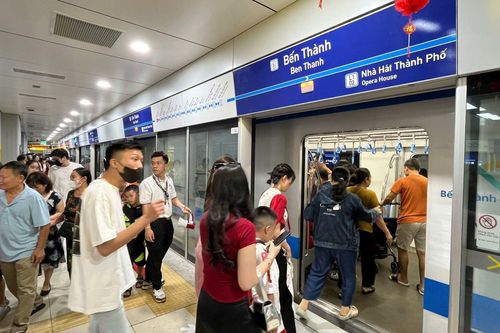 TP Hồ Chí Minh thí điểm khai thác thương mại tại nhà ga metro số 1