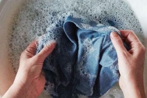 Thói quen hằng ngày của bà khiến cháu gái 6 tuổi bị bệnh phụ khoa