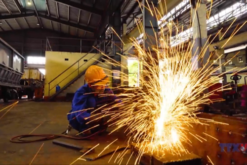 Kích hoạt 'cú đấm thép' của nền kinh tế