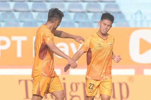 Nhà vô địch U23 ĐNÁ ghi bàn giúp HAGL hòa đội Thái Lan
